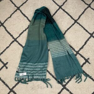 Ann Taylor Scarf Women’s Blue/Teal New With Tags